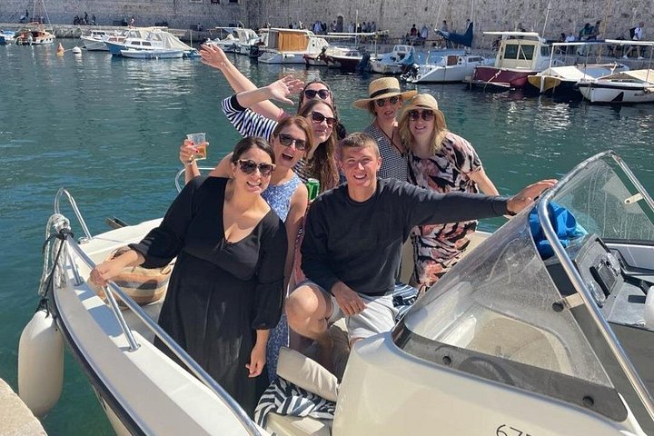 Tour privado en lancha rápida por las Islas Elaphiti desde Dubrovnik, Croacia, con natación y vistas panorámicas, foto 18 | wizardtrip