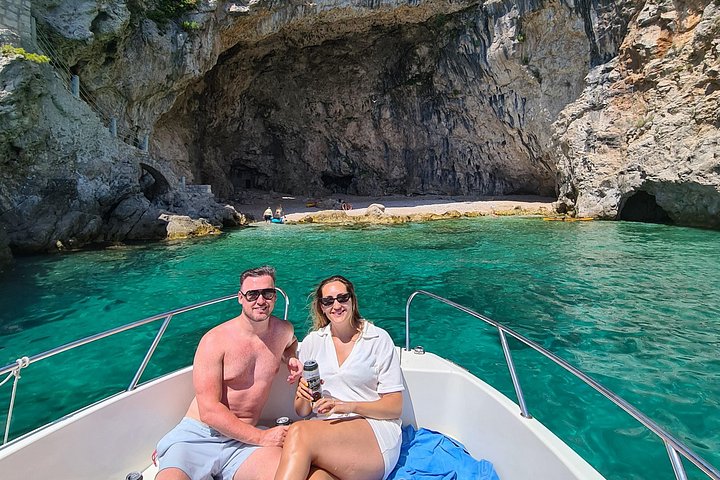 Tour privado en lancha rápida por las Islas Elaphiti desde Dubrovnik, Croacia, con natación y vistas panorámicas, foto 19 | wizardtrip