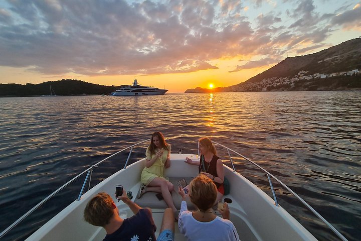 Tour privado en lancha rápida por las Islas Elaphiti desde Dubrovnik, Croacia, con natación y vistas panorámicas, foto 20 | wizardtrip