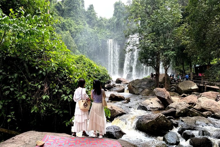 Excursion à la cascade du mont Kulen avec déjeuner pique-nique depuis Siem Reap | wizardtrip