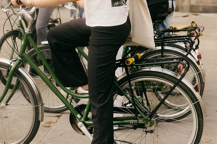 A scenic bike tour through Barcelona's historic streets and along its beautiful coastline, photo 13 | wizardtrip
