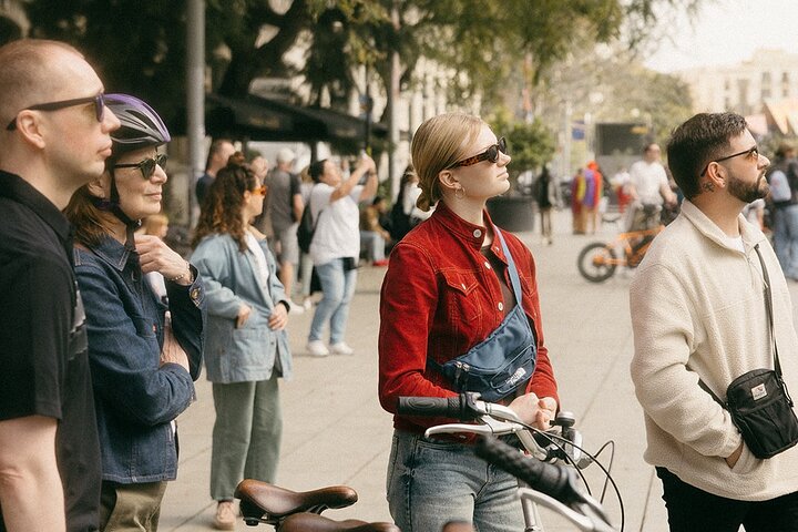 A scenic bike tour through Barcelona's historic streets and along its beautiful coastline, photo 36 | wizardtrip