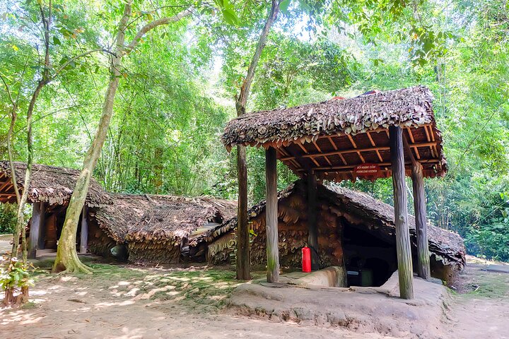 Utforska de historiska Cu Chi-tunnlarna, ett vidsträckt underjordiskt nätverk som användes under Vietnamkriget, nära Ho Chi Minh-staden, foto 13 | wizardtrip