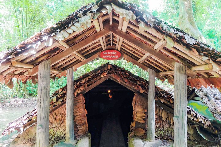 Utforska de historiska Cu Chi-tunnlarna, ett vidsträckt underjordiskt nätverk som användes under Vietnamkriget, nära Ho Chi Minh-staden, foto 16 | wizardtrip