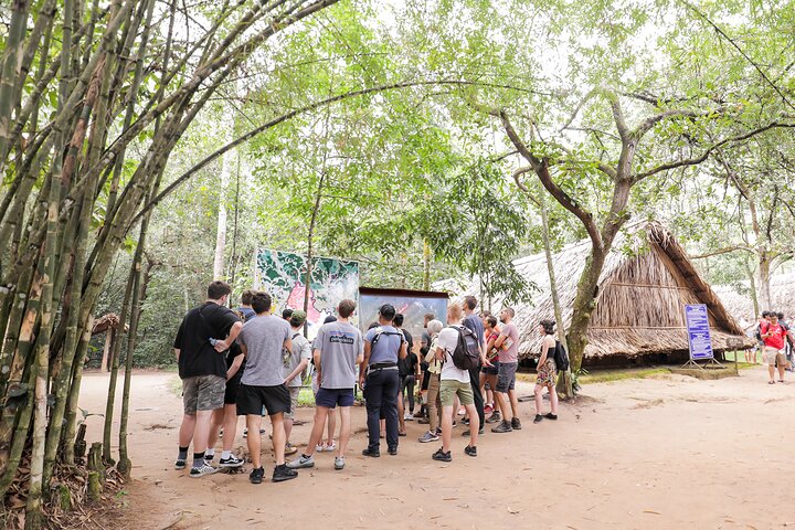 Utforska de historiska Cu Chi-tunnlarna, ett vidsträckt underjordiskt nätverk som användes under Vietnamkriget, nära Ho Chi Minh-staden, foto 18 | wizardtrip