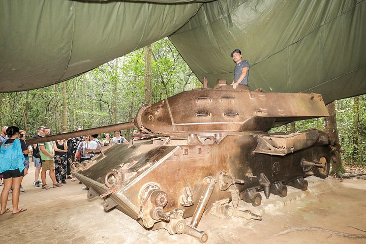 Utforska de historiska Cu Chi-tunnlarna, ett vidsträckt underjordiskt nätverk som användes under Vietnamkriget, nära Ho Chi Minh-staden, foto 25 | wizardtrip