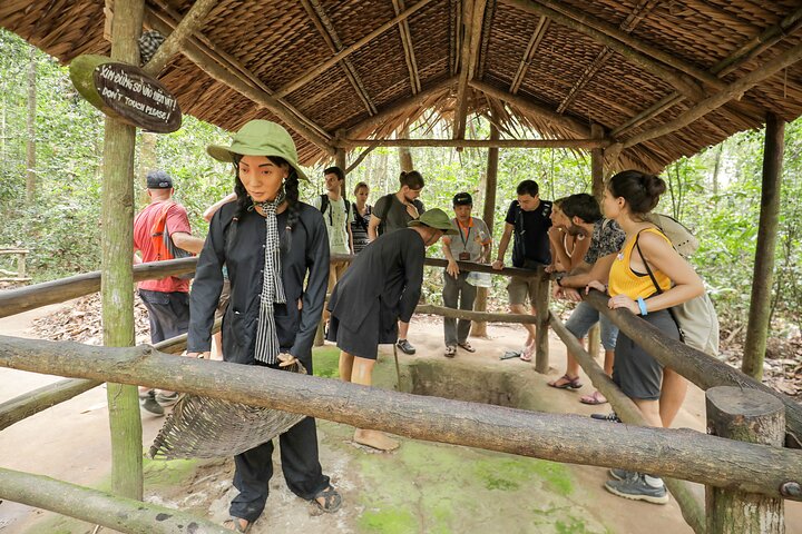 Utforska de historiska Cu Chi-tunnlarna, ett vidsträckt underjordiskt nätverk som användes under Vietnamkriget, nära Ho Chi Minh-staden, foto 27 | wizardtrip