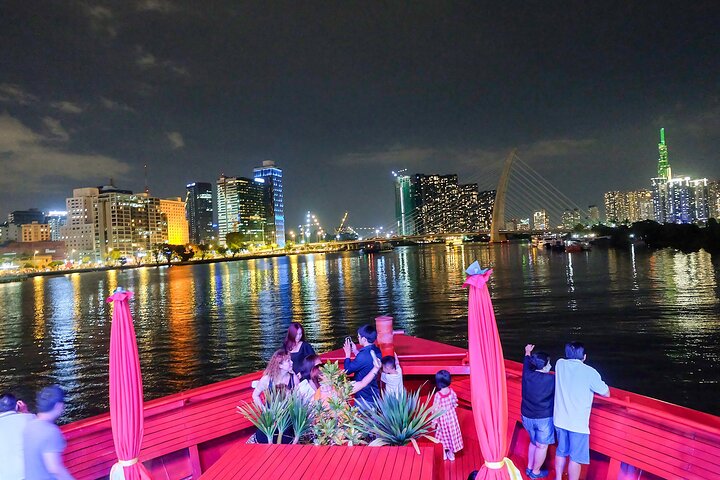 Nyd et naturskønt middagscruise på Saigon-floden i Ho Chi Minh City om natten, foto 6 | wizardtrip
