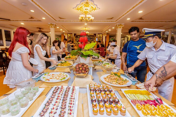 Nyd et naturskønt middagscruise på Saigon-floden i Ho Chi Minh City om natten, foto 8 | wizardtrip