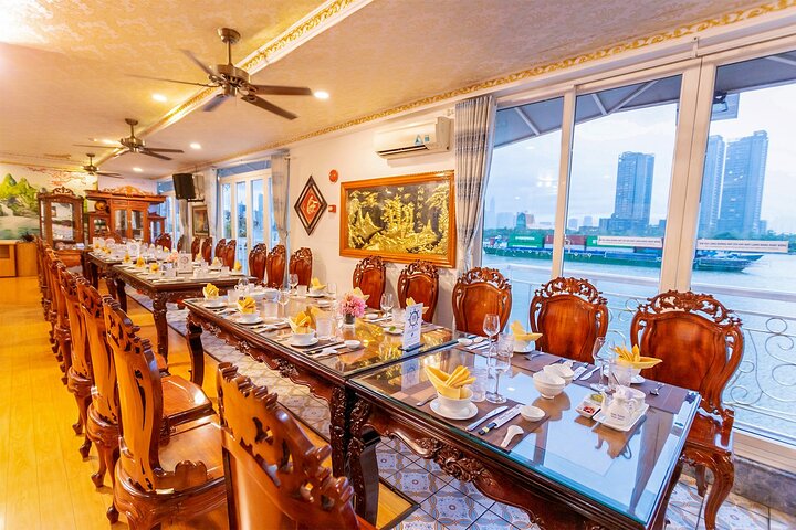 Nyd et naturskønt middagscruise på Saigon-floden i Ho Chi Minh City om natten, foto 10 | wizardtrip