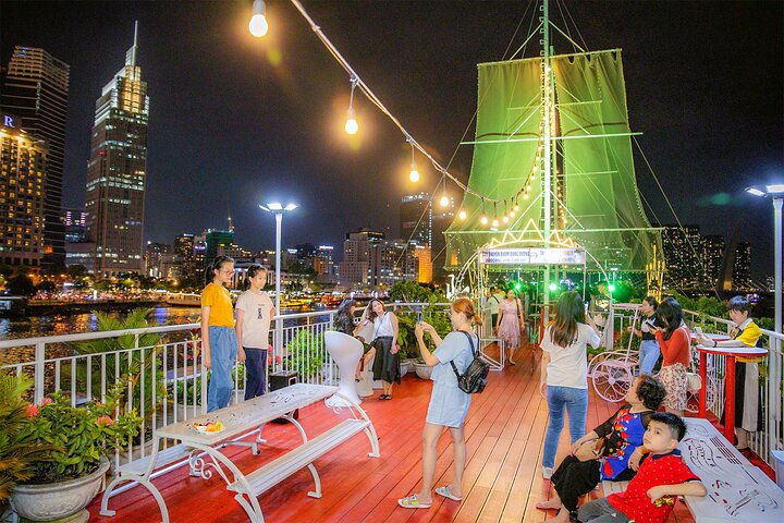 Nyd et naturskønt middagscruise på Saigon-floden i Ho Chi Minh City om natten, foto 20 | wizardtrip