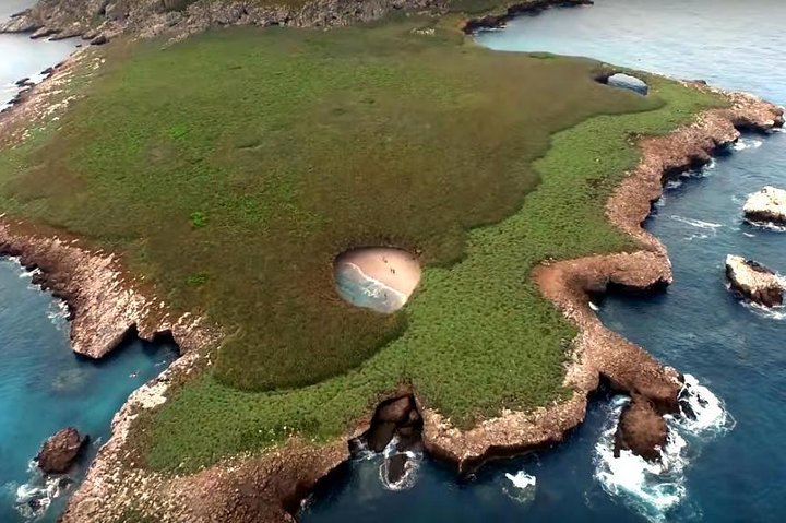 Snorkeling and wildlife tour to the Marietas Islands and Hidden Beach from Puerto Vallarta, photo 9 | wizardtrip