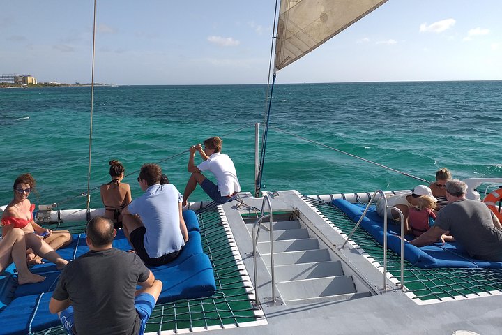 Sunset catamaran cruise in Aruba with swimming and open bar, photo 6 | wizardtrip