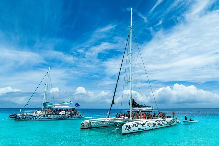 Day trip to Klein Curacao with catamaran cruise, snorkeling, BBQ lunch, and open bar, photo 3 | wizardtrip