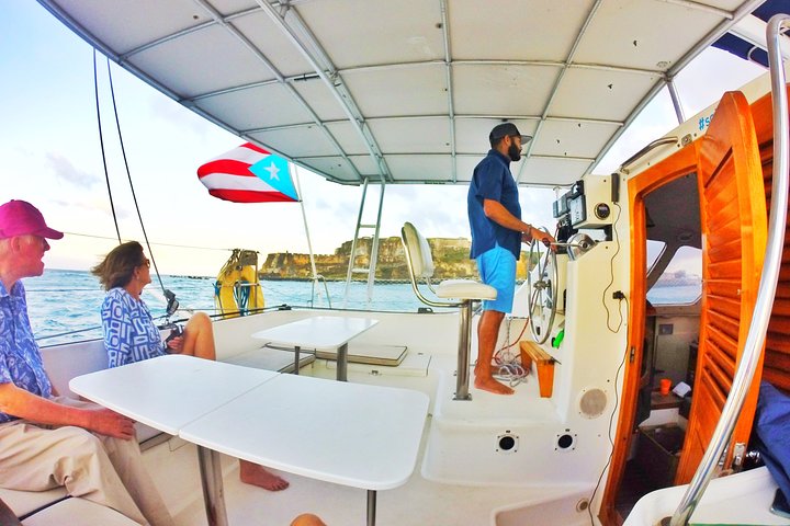 Profitez d'une croisière au coucher du soleil en catamaran dans la baie de San Juan, Porto Rico, avec boissons offertes, photo 7 | wizardtrip