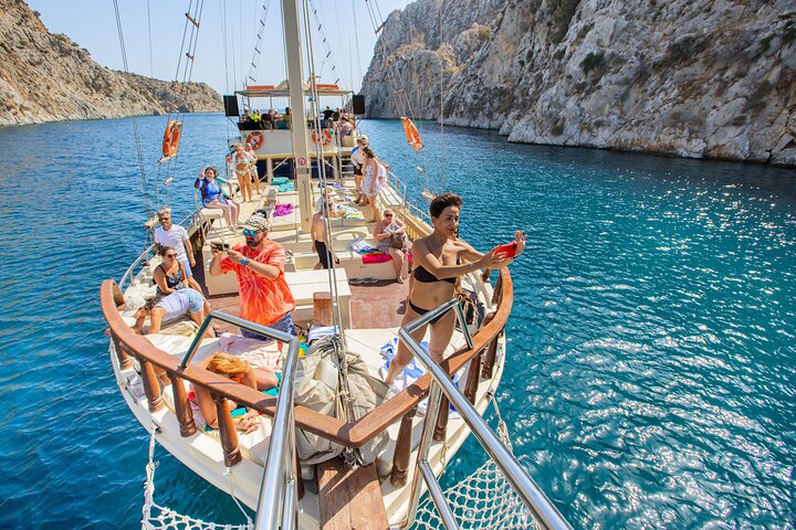 Full day boat cruise to 3 islands from Kos, with swimming, snorkeling and lunch, photo 13 | wizardtrip
