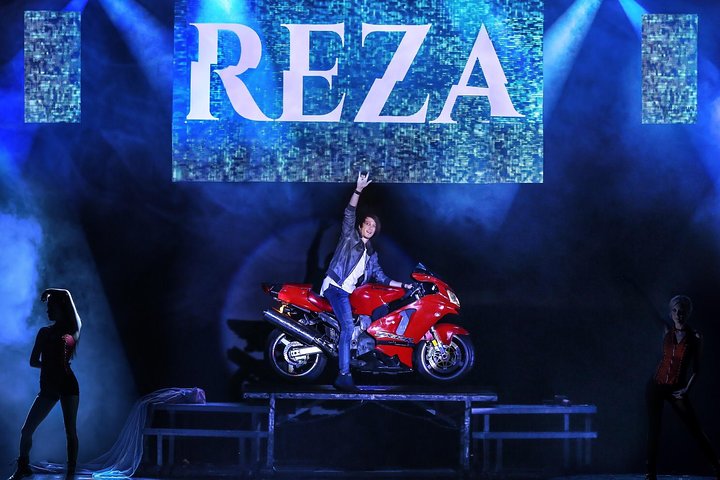 Erleben Sie die Magie von Rezas Edge of Illusion Show in Branson, USA, Foto 6 | wizardtrip