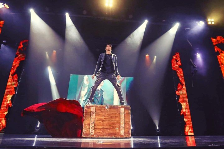 Erleben Sie die Magie von Rezas Edge of Illusion Show in Branson, USA, Foto 25 | wizardtrip