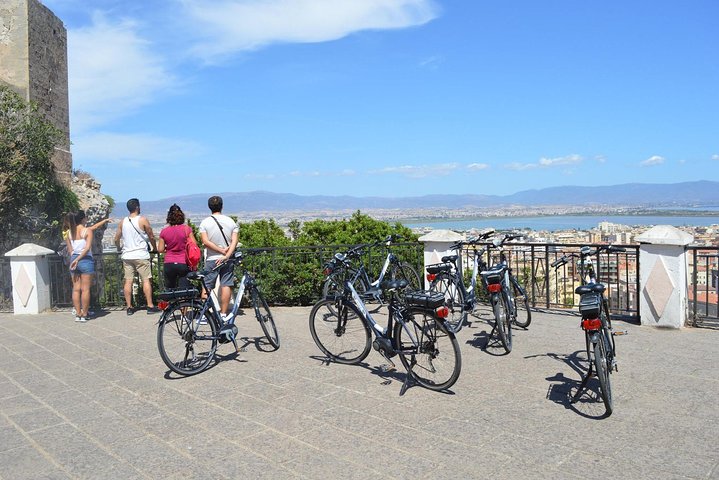 Tour à vélo électrique du centre historique de Cagliari avec guide local | wizardtrip