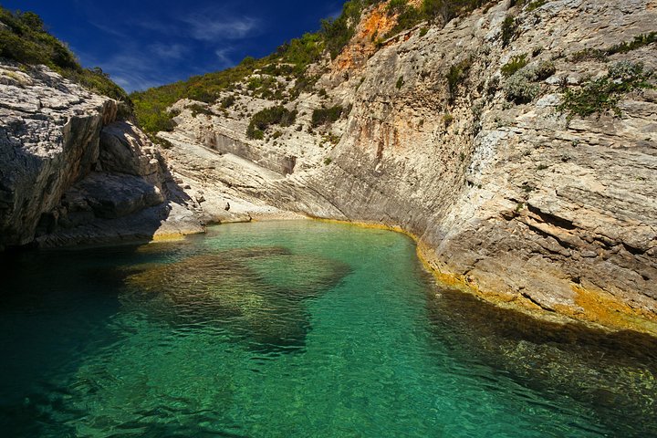 Excursion en hors-bord vers la Grotte Bleue et les îles Pakleni depuis Hvar, Croatie, photo 15 | wizardtrip