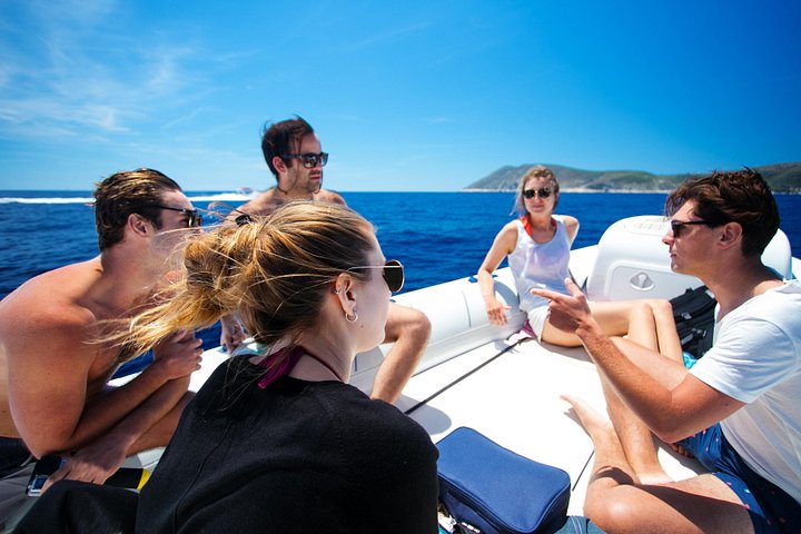 Excursion en hors-bord vers la Grotte Bleue et les îles Pakleni depuis Hvar, Croatie, photo 18 | wizardtrip