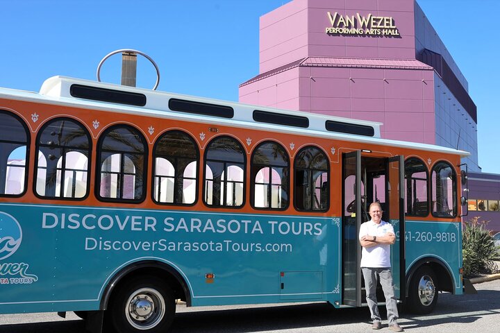 Passeio de elétrico em Sarasota mostrando bairros históricos, locais culturais e arquitetura, foto 8 | wizardtrip
