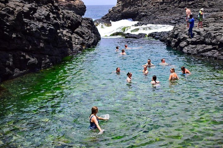 Passeio de meio dia pelas atrações naturais da Ilha do Sal, incluindo Baía dos Tubarões, Olho Azul e Lagoa de Sal, foto 26 | wizardtrip