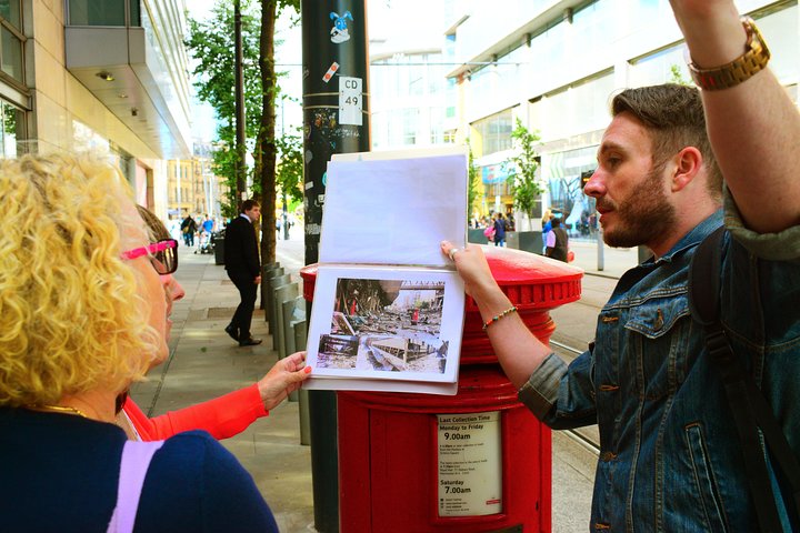 Manchester Afternoon Walking Tour with local guide Gareth | wizardtrip