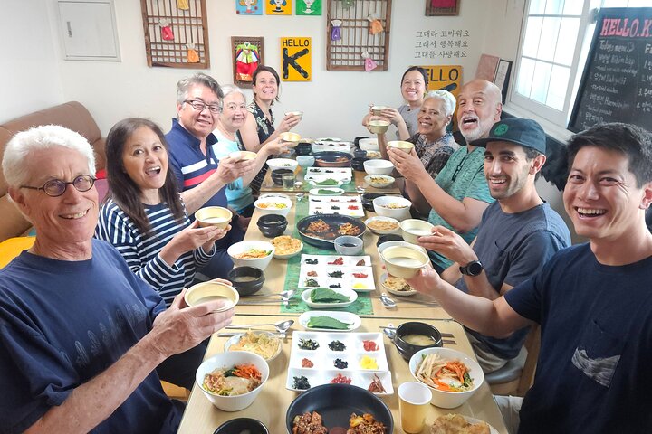 Korean cooking class and market tour in a local Seoul home, featuring traditional dishes and fresh ingredients, photo 7 | wizardtrip