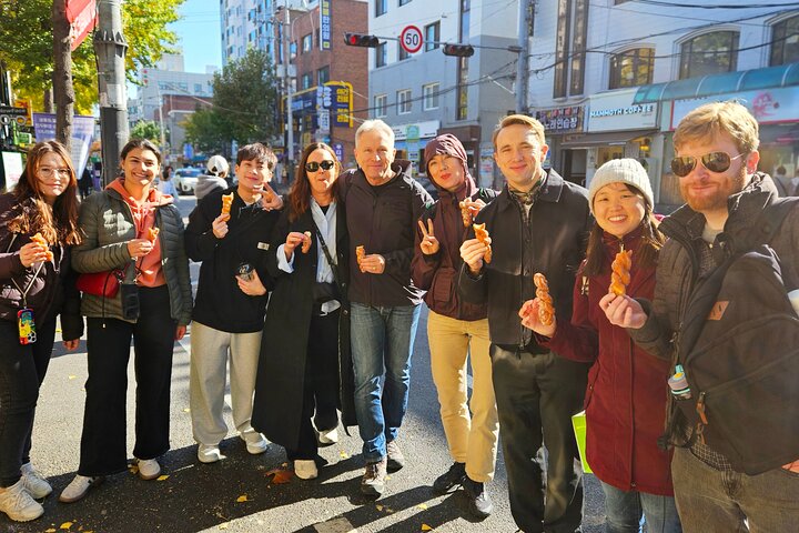 Korean cooking class and market tour in a local Seoul home, featuring traditional dishes and fresh ingredients, photo 10 | wizardtrip