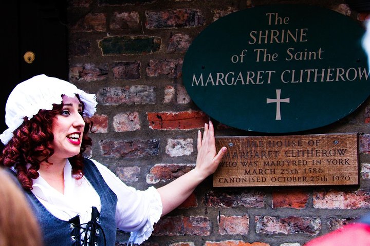 Mad Alice’s The Bloody Tour of York - Award-Winning York History Tour | wizardtrip