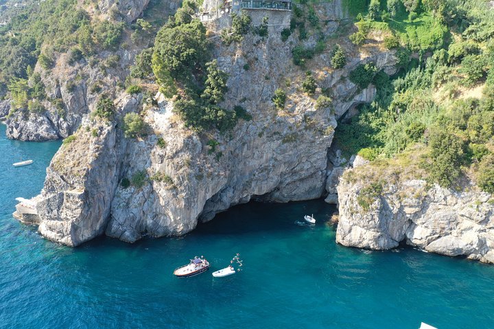 Båttur i liten gruppe langs Amalfikysten fra Positano, Italia, foto 11 | wizardtrip