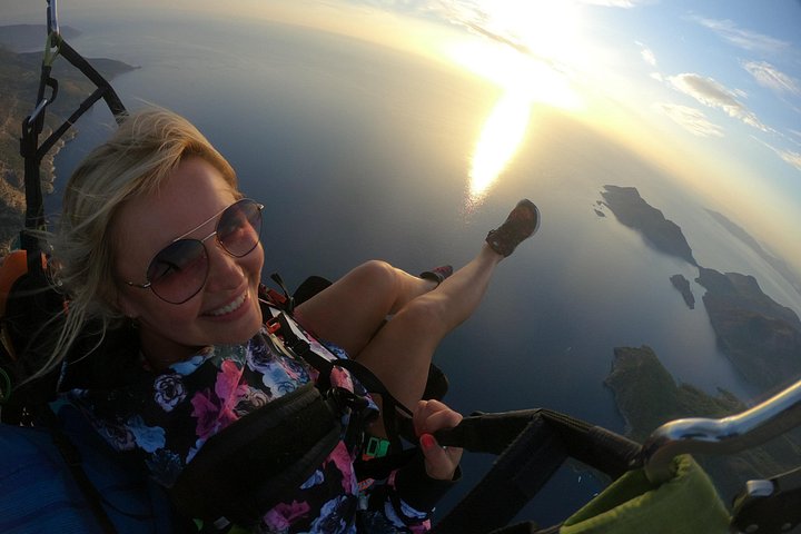 Voo duplo de parapente sobre a deslumbrante lagoa azul de Ölüdeniz, na Turquia, foto 12 | wizardtrip
