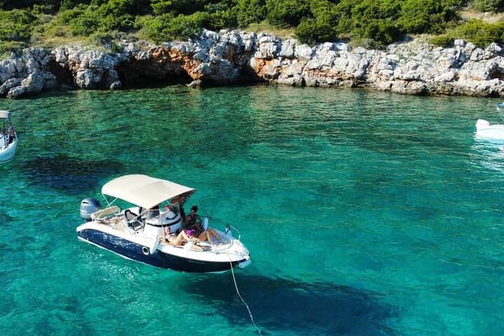 Speedbåttur som utforsker sjøgrotter og den Blå grotte nær Dubrovnik, Kroatia, foto 9 | wizardtrip