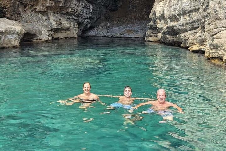 Speedbåttur som utforsker sjøgrotter og den Blå grotte nær Dubrovnik, Kroatia, foto 16 | wizardtrip
