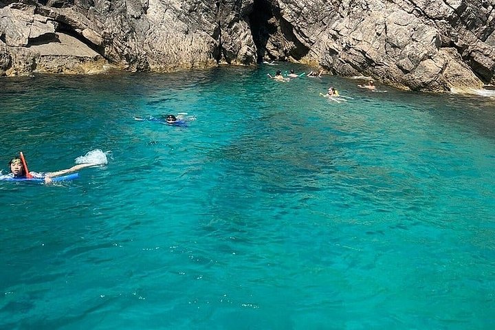 Speedbåttur som utforsker sjøgrotter og den Blå grotte nær Dubrovnik, Kroatia, foto 17 | wizardtrip
