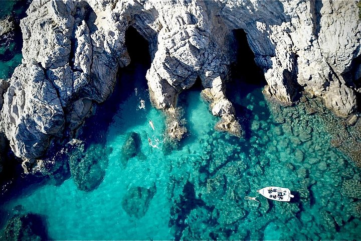 Privat båttur som utforsker Elafitiøyene nær Dubrovnik, Kroatia, med bading og grottebesøk, foto 11 | wizardtrip