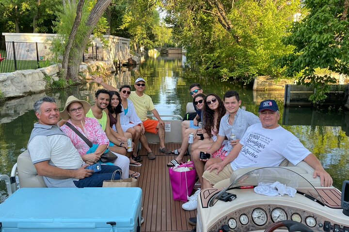 Scenic 1-hour sunset boat cruise on Lake Austin, passing landmarks like Mount Bonnell and Pennybacker Bridge, photo 10 | wizardtrip