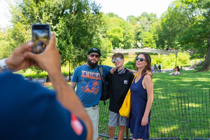 Pedicab tour through New York's Central Park, visiting famous landmarks and photo spots, photo 12 | wizardtrip
