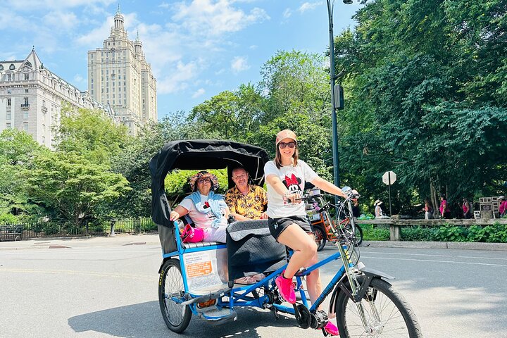 Pedicab tour through New York's Central Park, visiting famous landmarks and photo spots, photo 18 | wizardtrip