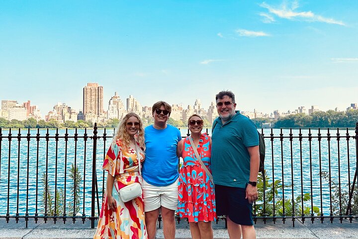 Pedicab tour through New York's Central Park, visiting famous landmarks and photo spots, photo 19 | wizardtrip