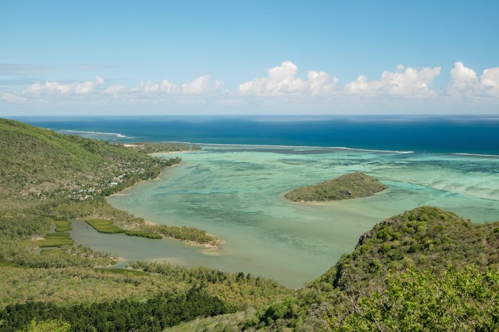 Randonnée guidée sur l'historique montagne du Morne Brabant à Maurice, offrant des vues imprenables, photo 5 | wizardtrip