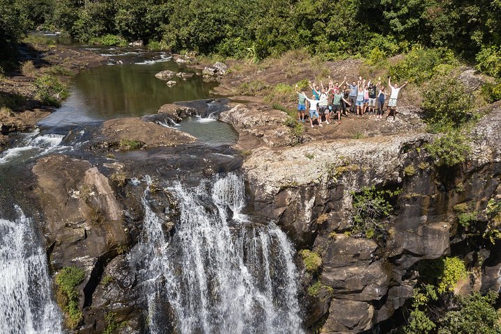 Guidad vandring till de fantastiska Tamarind Falls (7 vattenfall) på Mauritius, med frodig natur och vattenfall, foto 3 | wizardtrip