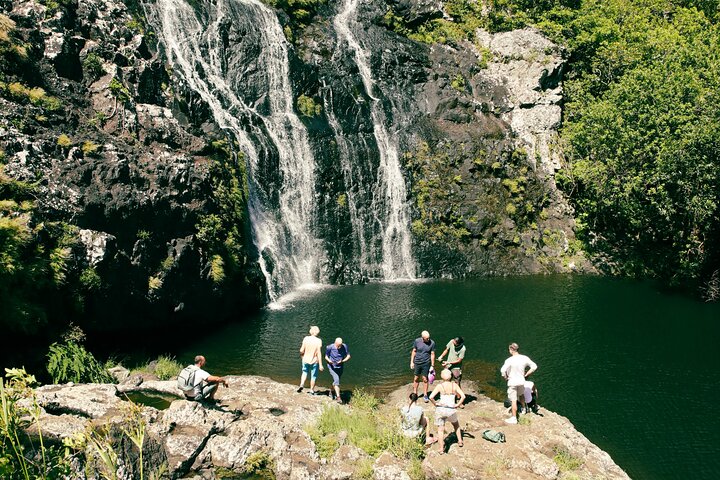 Guidad vandring till de fantastiska Tamarind Falls (7 vattenfall) på Mauritius, med frodig natur och vattenfall, foto 4 | wizardtrip