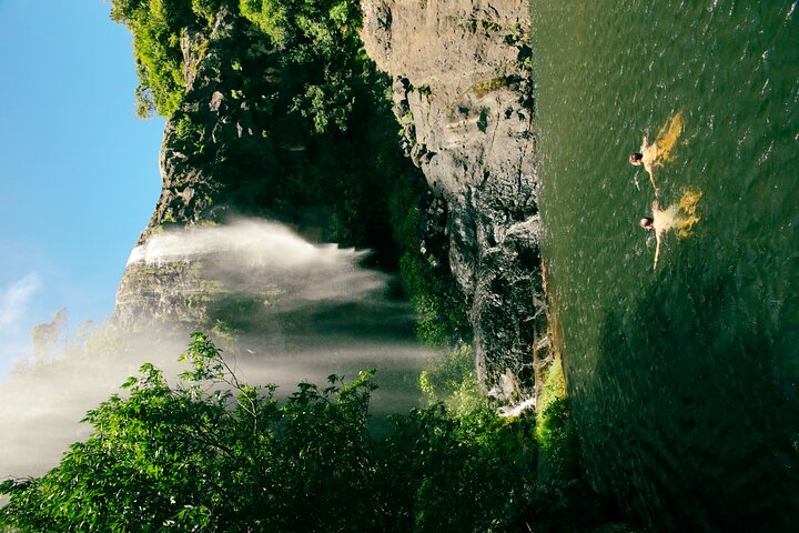 Guidad vandring till de fantastiska Tamarind Falls (7 vattenfall) på Mauritius, med frodig natur och vattenfall, foto 7 | wizardtrip