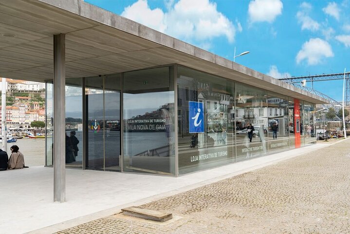 Portwein-Verkostungstour in Porto, Portugal, mit Kellereien und Weingläsern, Foto 8 | wizardtrip