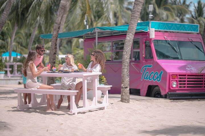 Geniet van een all-inclusive dagkaart bij Paradise Beach Club in Cozumel, Mexico, met eten, drinken en strandtoegang, foto 7 | wizardtrip