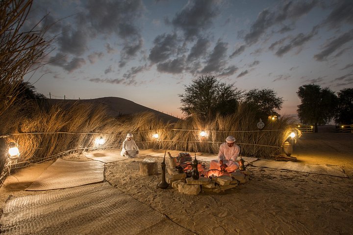 Abendliche Wüstensafari in Dubai mit Oldtimer, Kamelritt, Beduinendorf und Sternenbeobachtung, Foto 10 | wizardtrip
