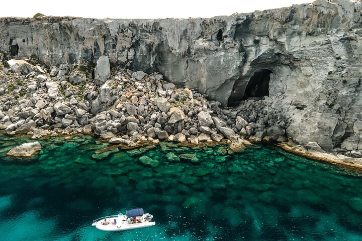 Båttur som utforskar Egadiska öarna Favignana och Levanzo från Trapani, Sicilien, foto 8 | wizardtrip