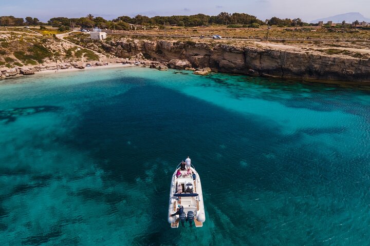 Båttur som utforskar Egadiska öarna Favignana och Levanzo från Trapani, Sicilien, foto 12 | wizardtrip